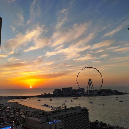 Bombay Backpackers Dxb (Adults Only) Pansiyon Dubai Dış mekan fotoğraf