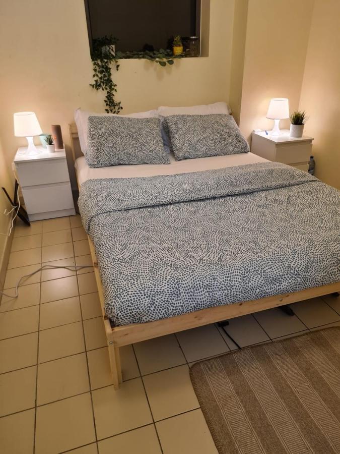 Bombay Backpackers Dxb (Adults Only) Pansiyon Dubai Dış mekan fotoğraf