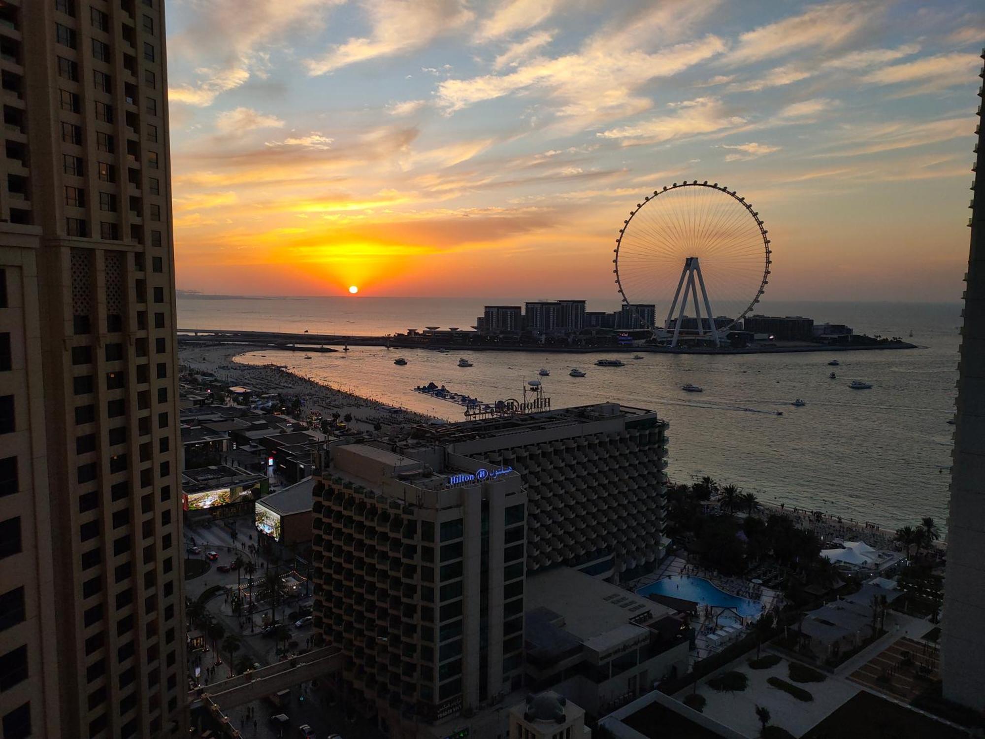 Bombay Backpackers Dxb (Adults Only) Pansiyon Dubai Dış mekan fotoğraf