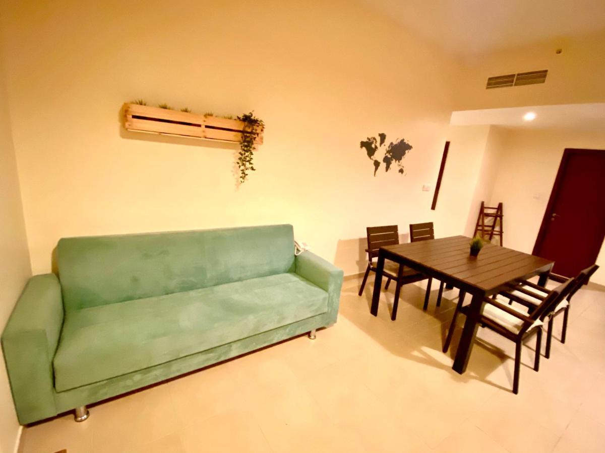 Bombay Backpackers Dxb (Adults Only) Pansiyon Dubai Dış mekan fotoğraf