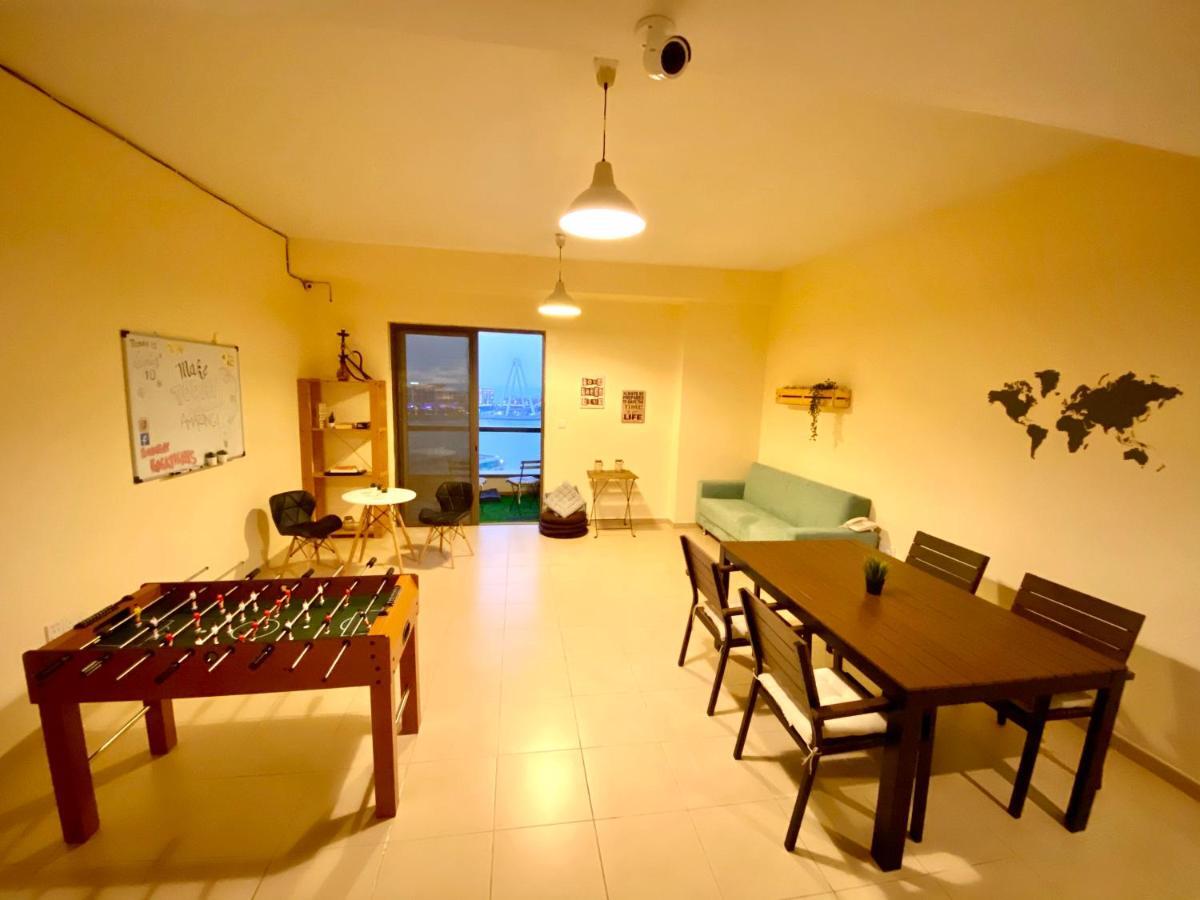 Bombay Backpackers Dxb (Adults Only) Pansiyon Dubai Dış mekan fotoğraf